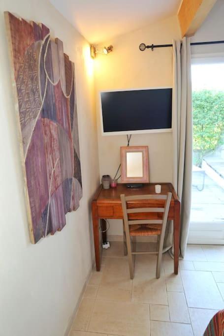 L'Oustaou Dorey Saint-Cyr-sur-Mer Bagian luar foto